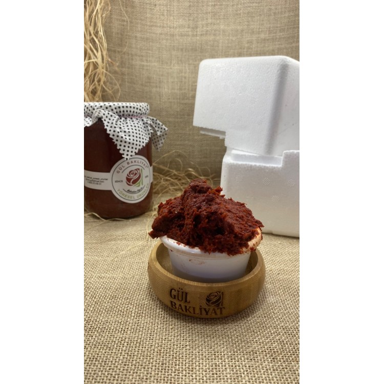 Tatlı Biber Salçası